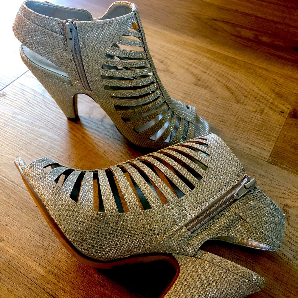 Sparkle heels 7.5
